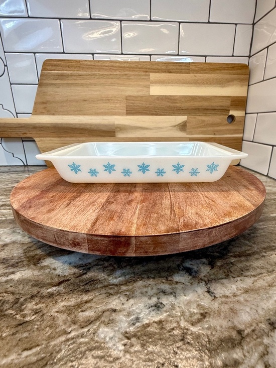 Pyrex Turquoise Snowflake on White Rectangular Casserole 548 - 1 1/4 Qt Vintage - Picture 3 of 11